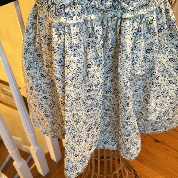 Free people NWT cream color with blue purple flowers 🌺 - Picture 3 of 10